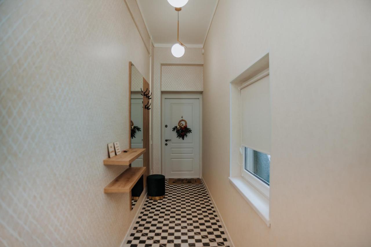 V.I.P Apartments Dominikanos Λβιβ Εξωτερικό φωτογραφία